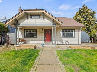 3005 NE Bryant St, Portland, OR 97211
