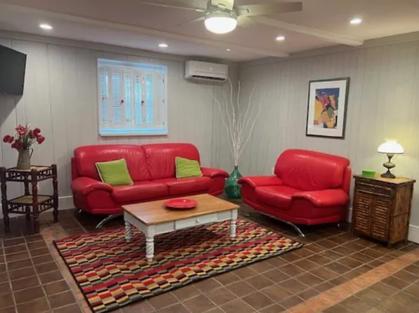 1143 Central Ave, Sarasota, FL