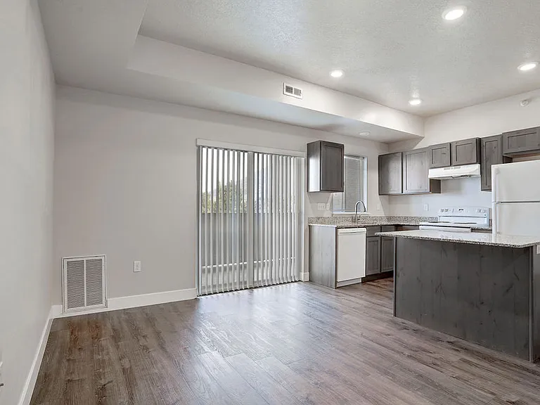 Canyon Heights — Photo 12