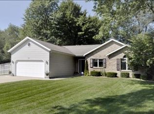 721 Winchester Pl, Kalamazoo, MI 49006