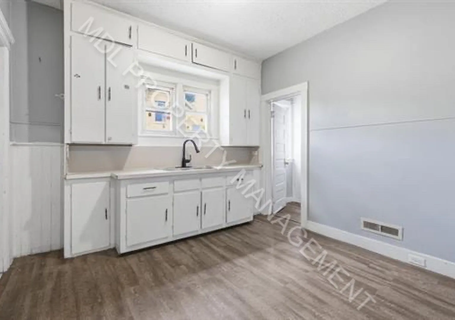 822 Jackson — Photo 1
