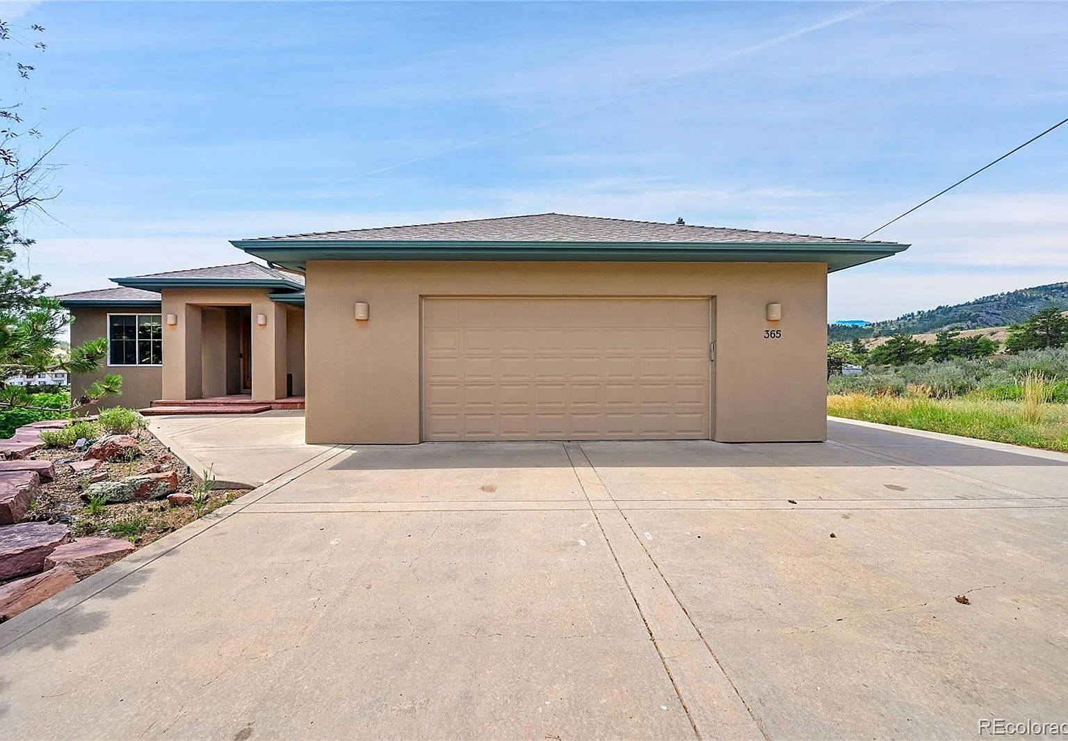 4 bed, 3.0 bath, 3093 sqft, $3,900 — Photo 2