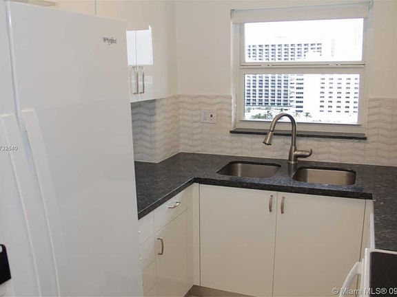 5th image of 4747 Collins Ave APT 1413