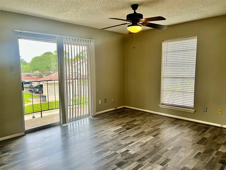 2800 Jeanetta St #1702 — Photo 3