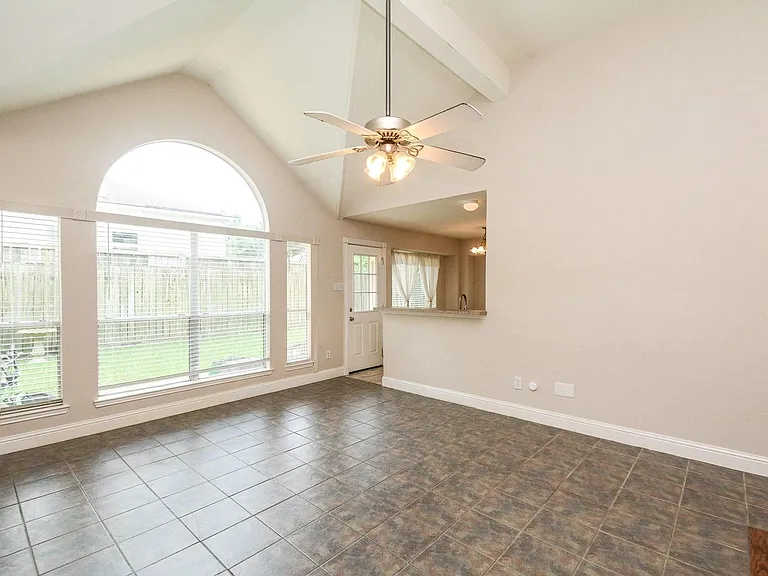 19715 Lindenfield Ct — Photo 5