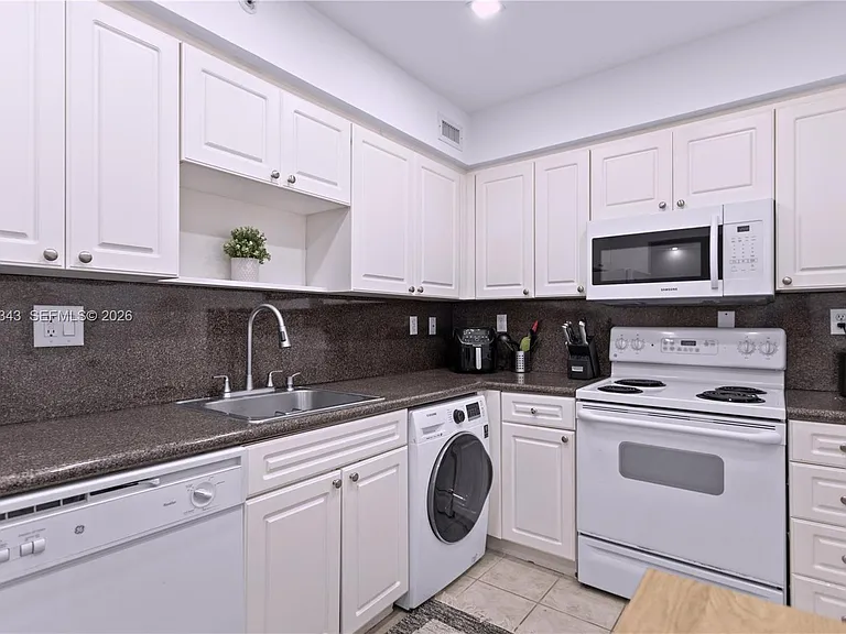 2501 S Ocean Dr #1614 — Photo 10