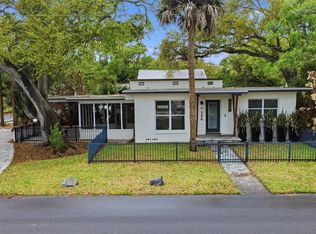 306 S Pine St, New Smyrna Beach, FL 32169
