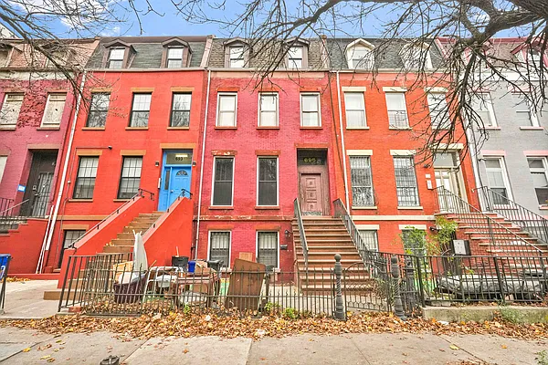 Sold by Mitra Hakimi Realty Group, LLC | media 1