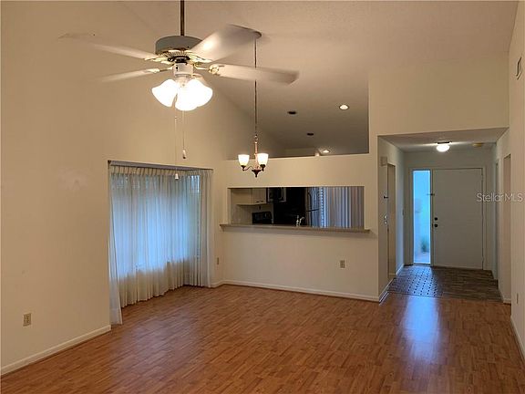 3rd image of 5202 Myrtle Wood #1