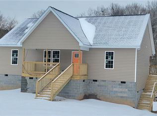 1132 Irving Ave, Eden, NC 27288