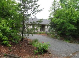 405 Glen Echo Cres, Saluda, NC 28773