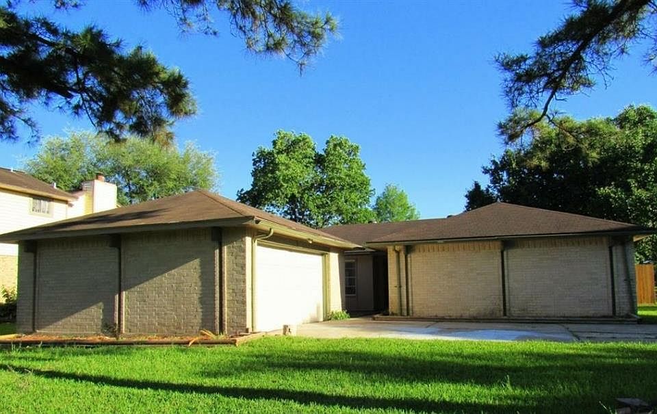 1st image of 13431 Piney Oaks Dr