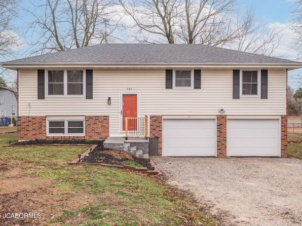 447 Perrey Dr, Holts Summit, MO 65043