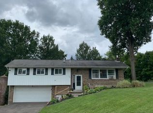 1009 Holly Ln, Endwell, NY 13760