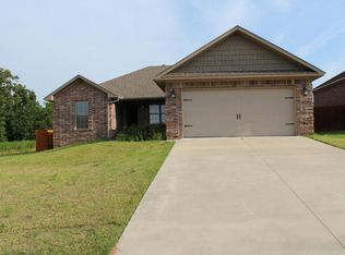 1204 E Date St, Russellville, AR 72802