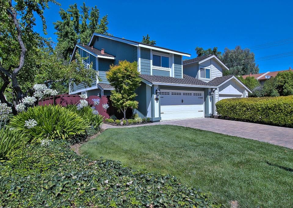 1st image of 105 El Patio Ct