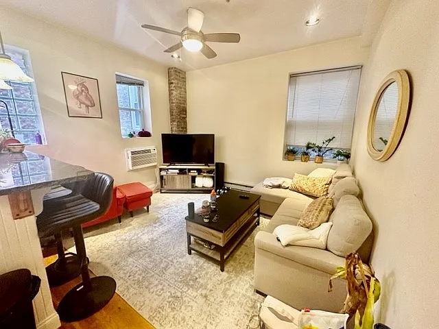 2 bed, 9999 sqft, $3,795 — Photo 3