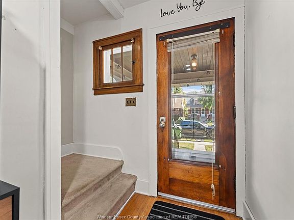 4th image of 1481 Benjamin Ave