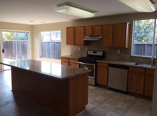 2400 Paradise Cir, Hollister, CA
