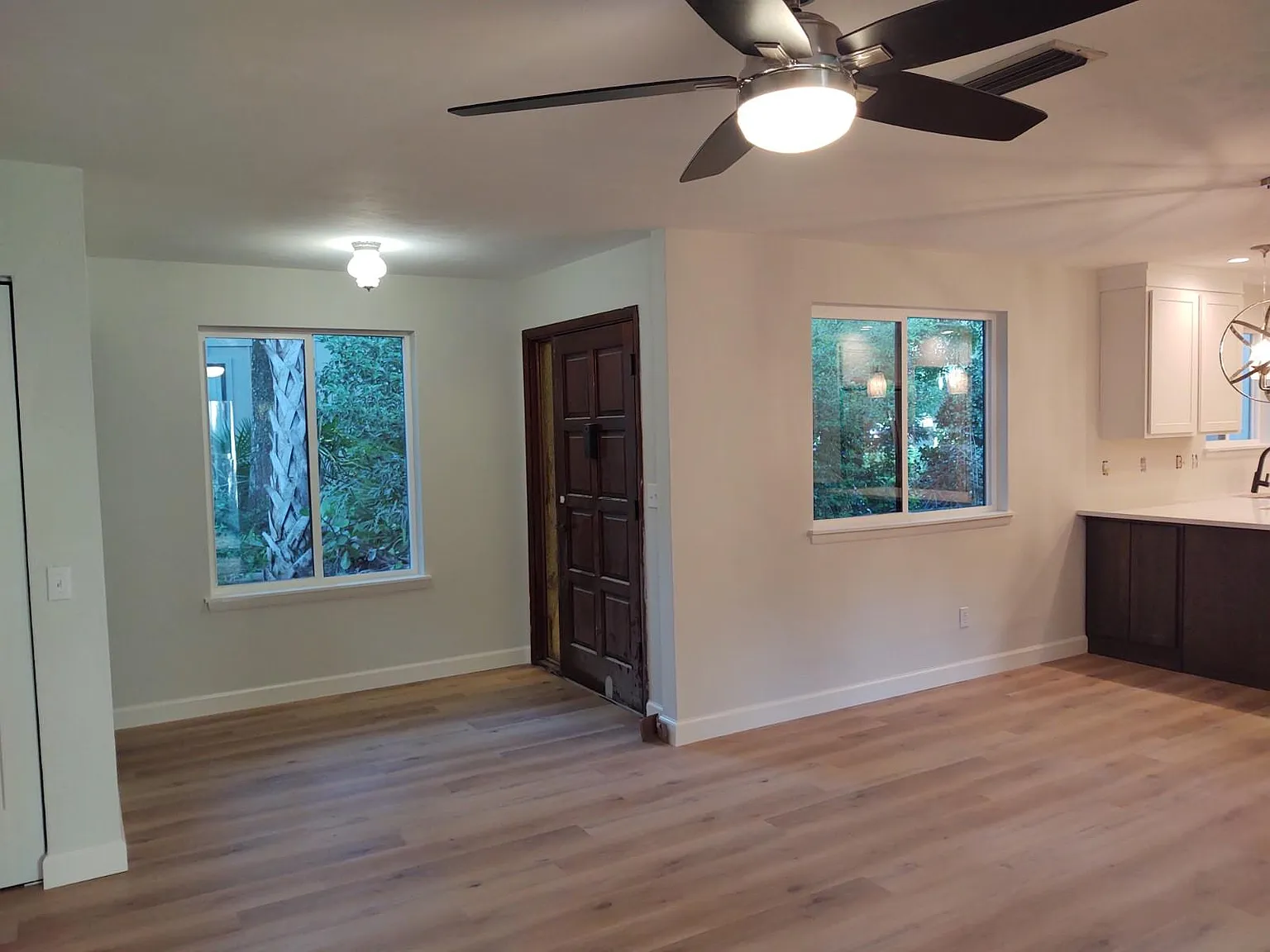2 bed, 1198 sqft, $1,945 — Photo 2