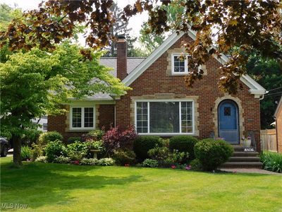 4806 W 220th St, Fairview Park, OH, 44126