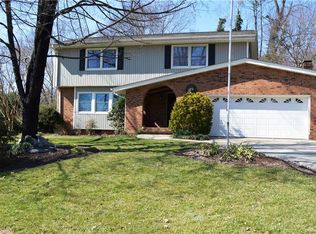 6106 Arcadia Dr, Greensboro, NC 27410