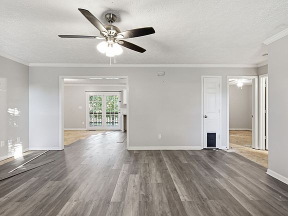 4th image of 2908 Sams Ct