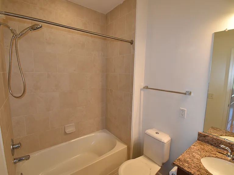 444 W Broad St #530 — Photo 16