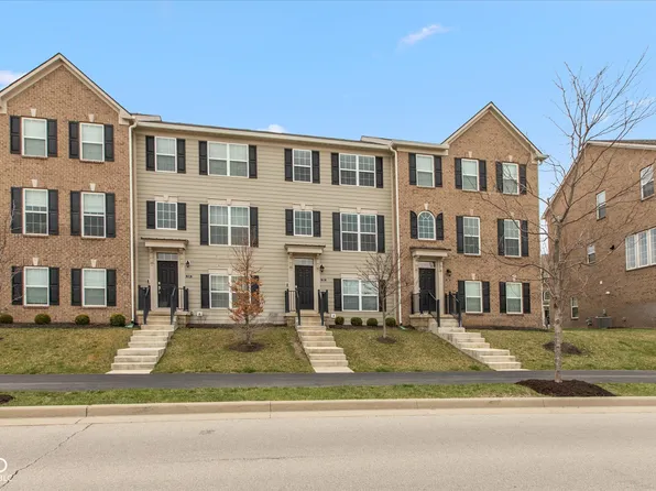 7247 Barker St, Carmel, IN 46033