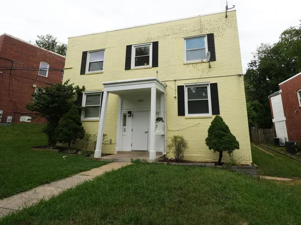 3216 28th St SE APT 2, Washington, DC 20020