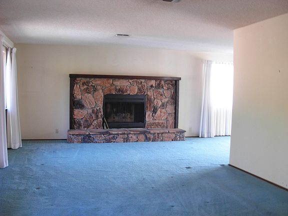 4th image of 3785 Catalpa Ct