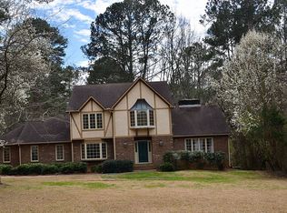 145 Dawn Dr, Fayetteville, GA 30215