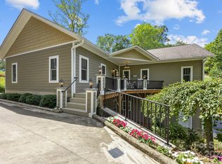 28 City Spring Rd, Clyde, NC 28721