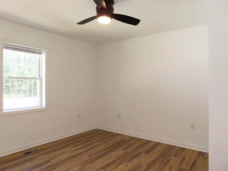 527 Cornelius St — Photo 13