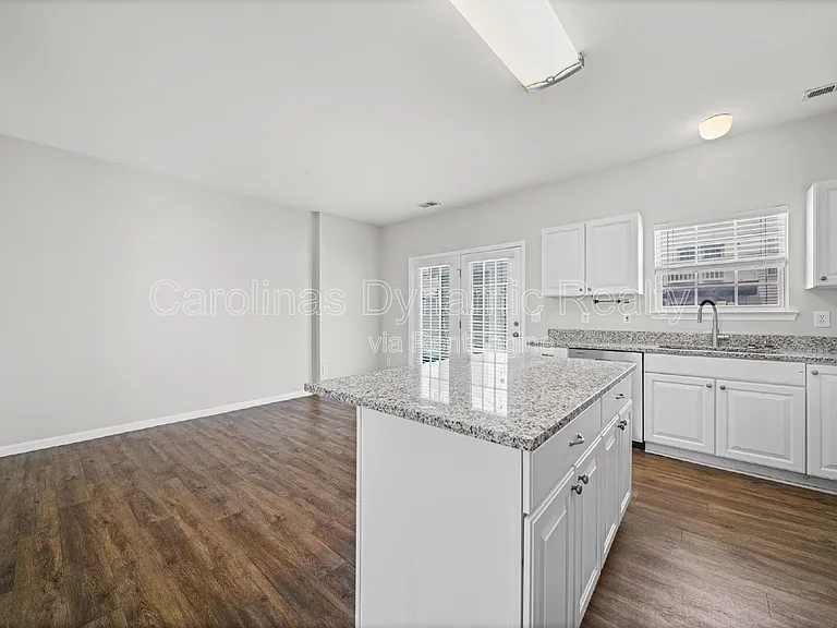12439 Blossoming Ct — Photo 11