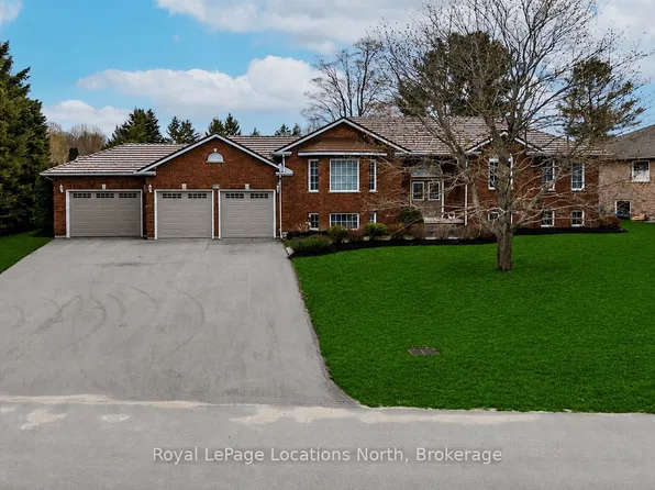 4 Hillier Ct, Wasaga Beach, ON L9Z 1J8