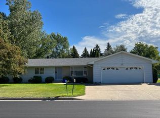 314 16th Ave SE, Devils Lake, ND 58301