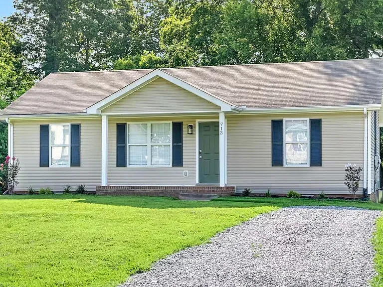 713 Princeton Cir — Photo 21