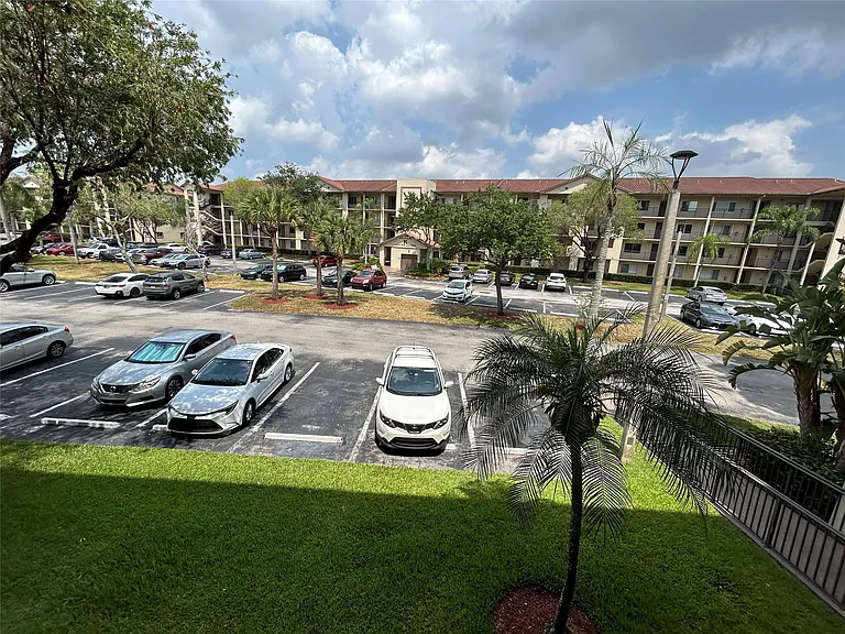 900 SW 142nd Ave #202L — Photo 39