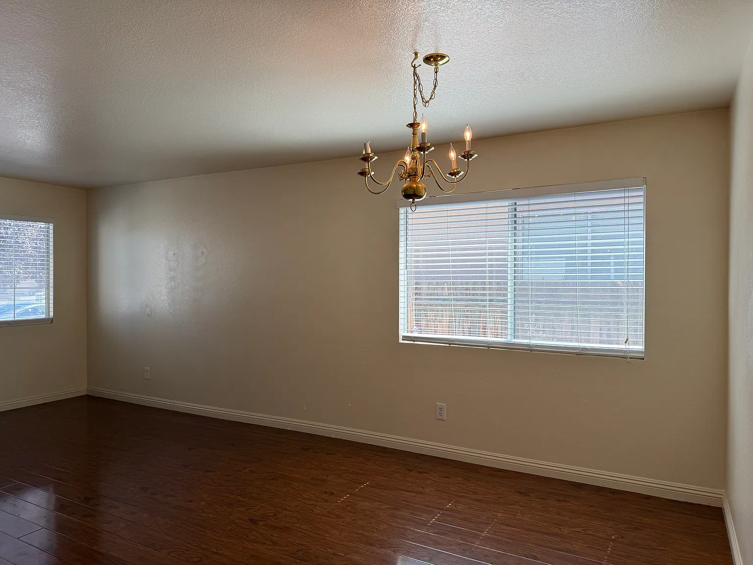3 bed, 1606 sqft, $2,250 — Photo 4