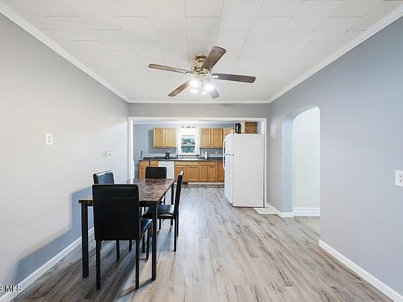 8th image of 507 Ralston Ave