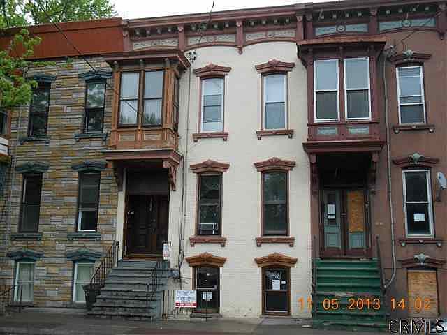 1st image of 3248 6th Ave