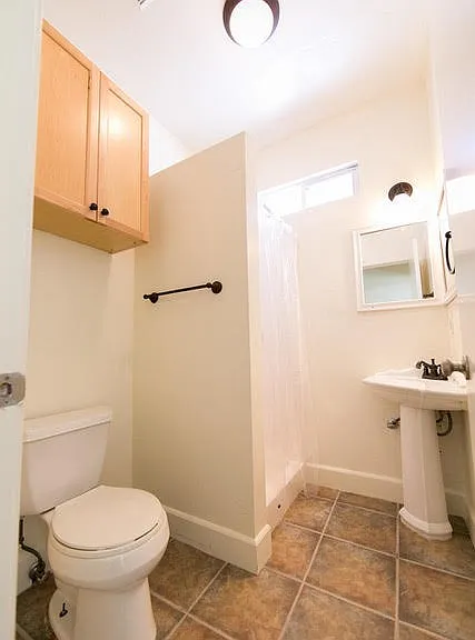 1430 Pine St — Photo 13