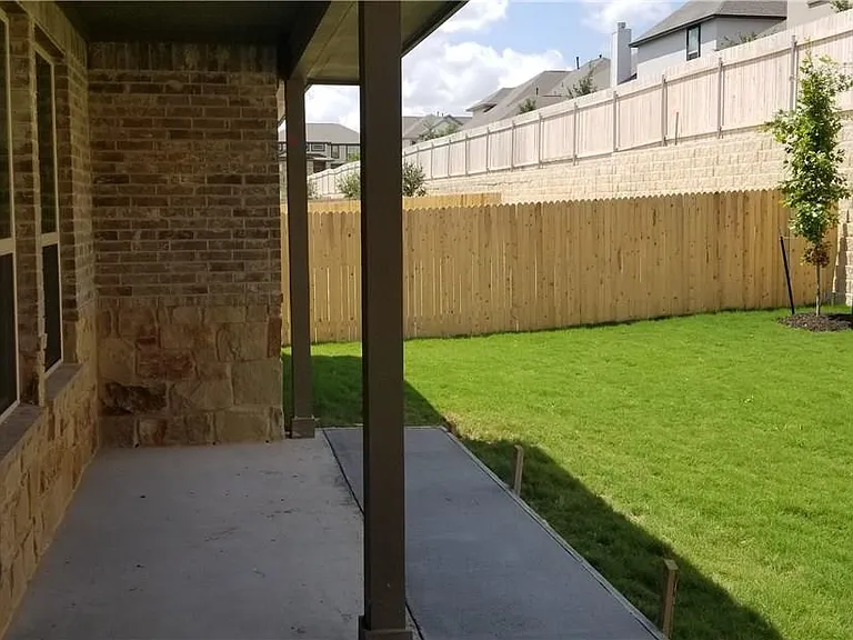 908 Kingston Pl — Photo 24