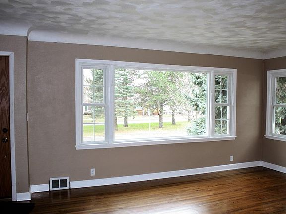 3rd image of 787 Wheelock Pkwy E