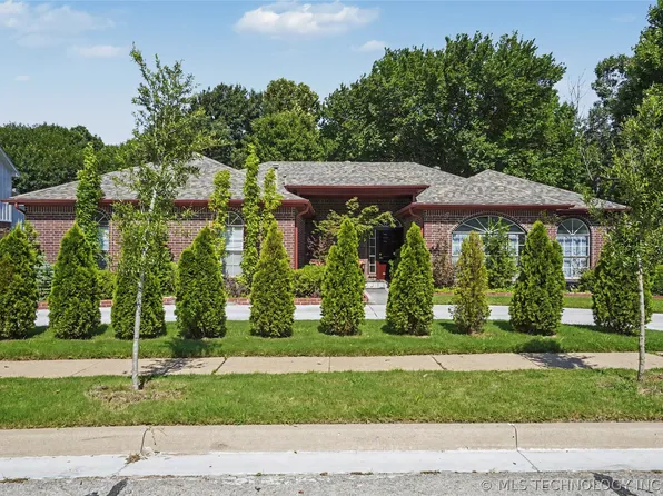 1904 S Sweet Gum Ave, Broken Arrow, OK 74012