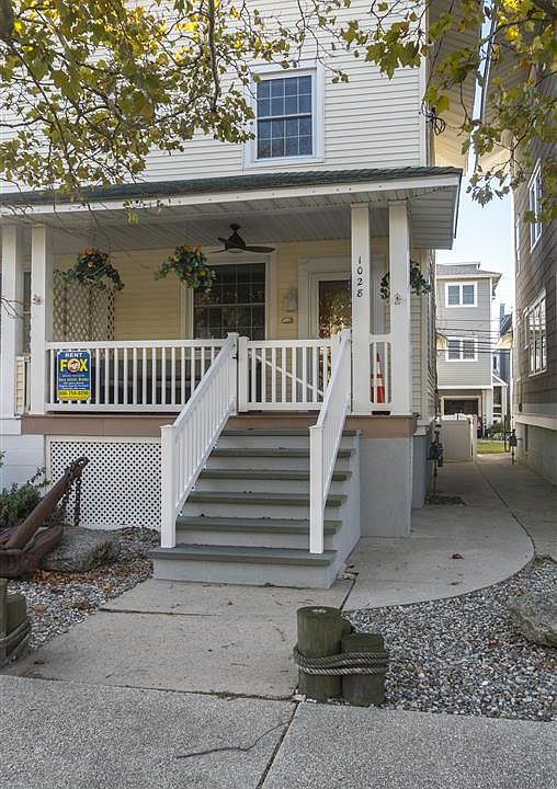 1st image of 1028 Central Ave