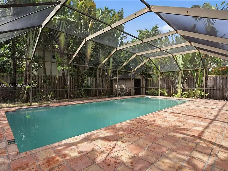 2550 Trapp Ave — Photo 18
