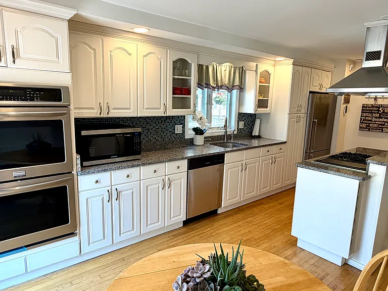 20 Raymond St — Photo 19
