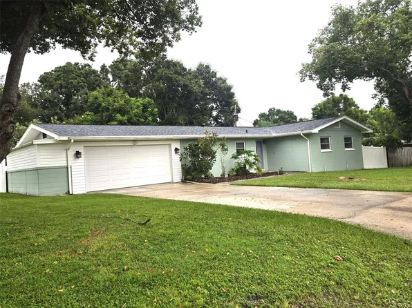 2110 Nottingham Rd, Lakeland, FL 33803